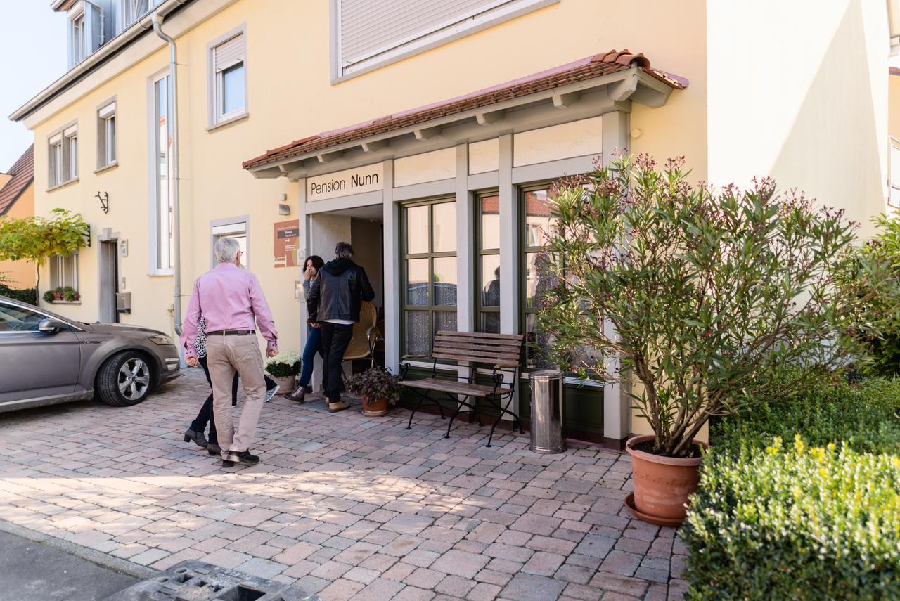 Hotel Domizil Nunn à Escherndorf Extérieur photo